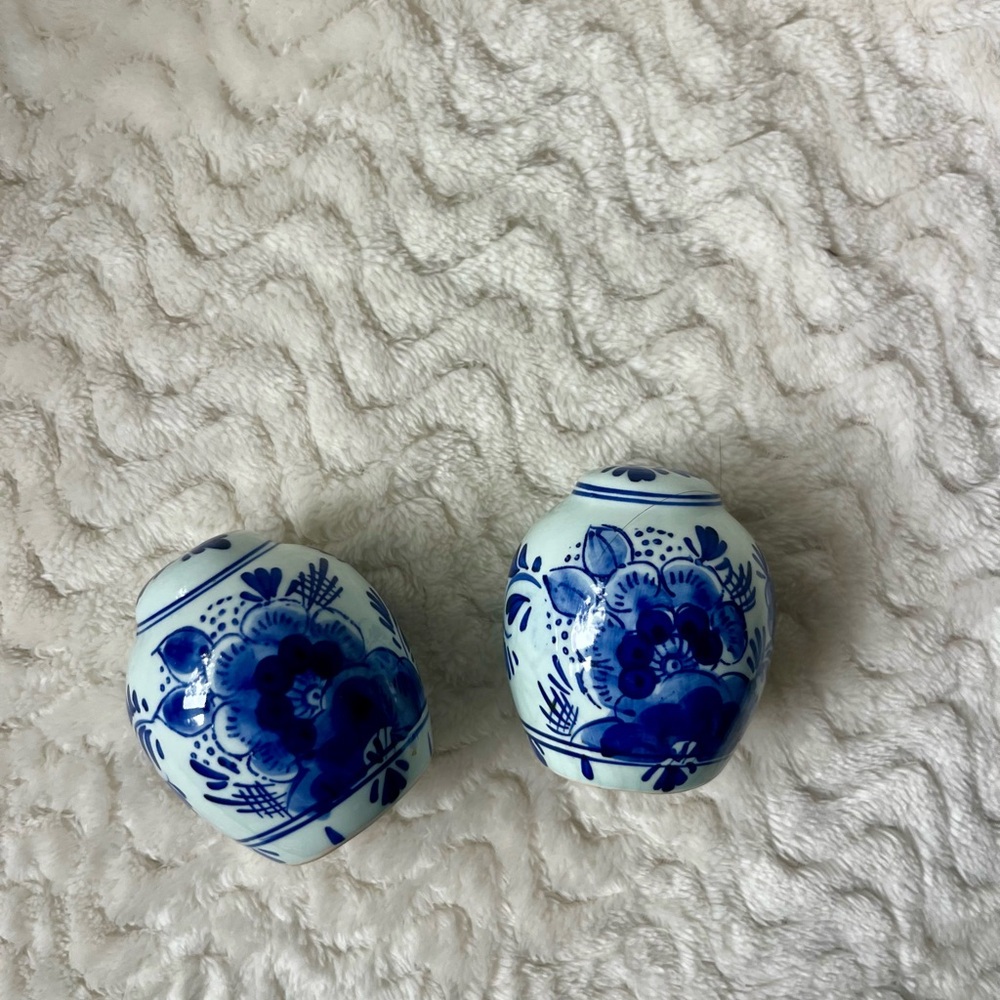 Delft Blue floral hand painted salt and pepper shakers